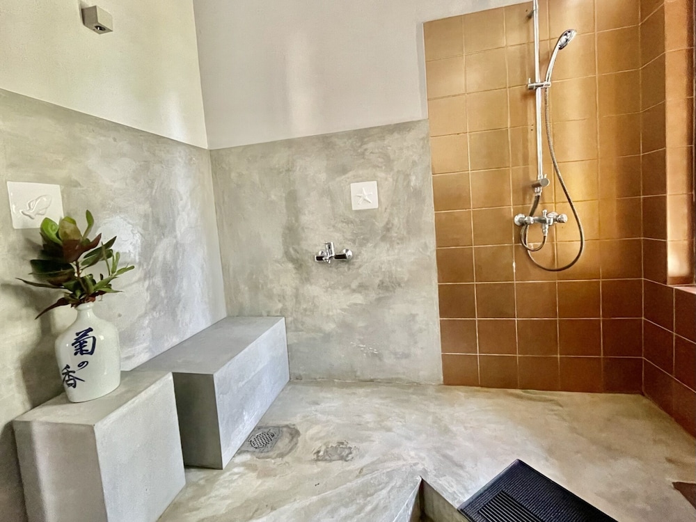 Isana Beach House