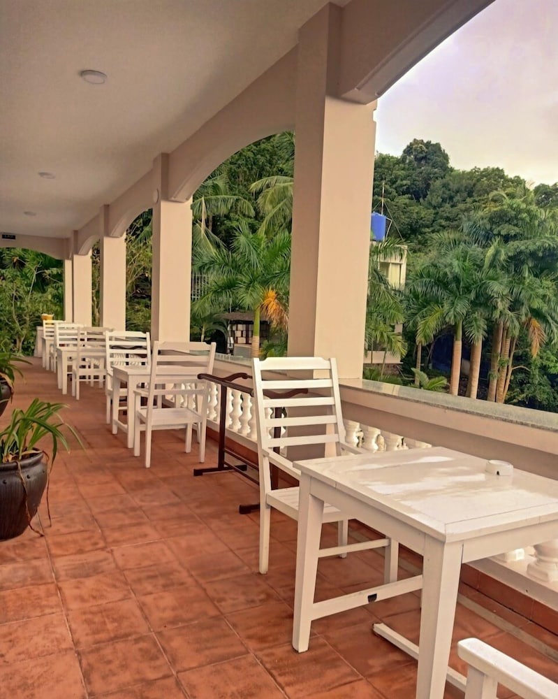 Hong Bin Bungalow Resort