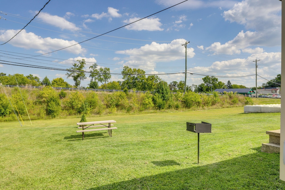 1 Mi to Main Street: Family Home in Williamstown