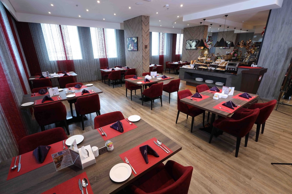 Al-Fujairah Vacations - Fortis Hotel - Property Image 10