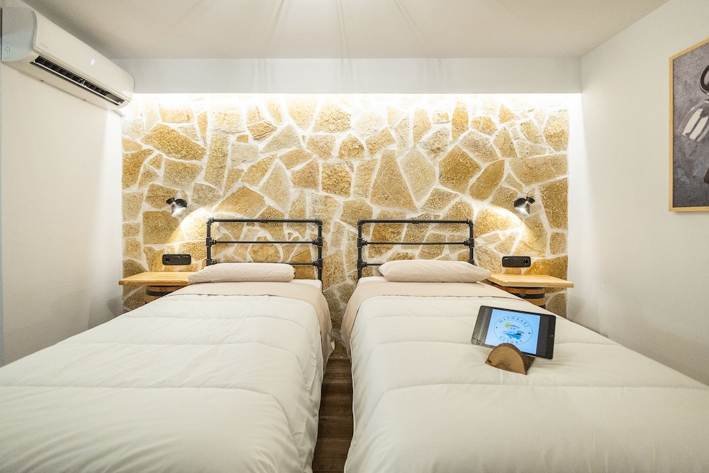 Mathraki Resort