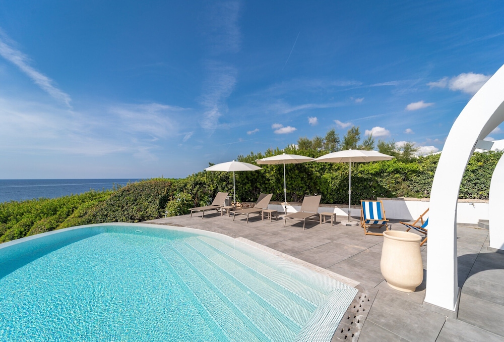 Villa Gaudina - Villa With Private Pool. Free Wifi