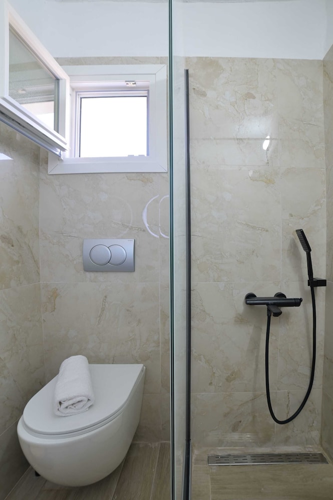 Chalkidiki s Seaview Escape - Cozy Summer Getaway