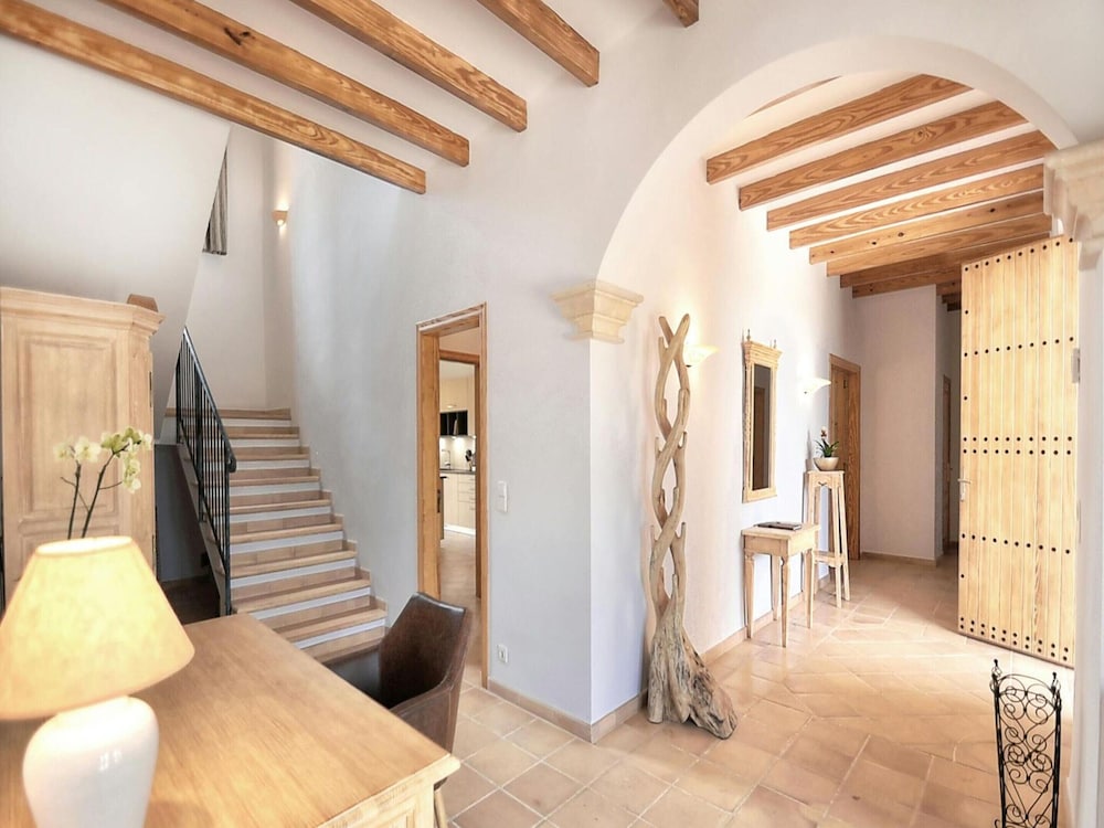 Exquisite Villa With Views