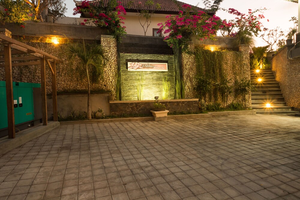 RedDoorz Plus Nusa Lembongan Island