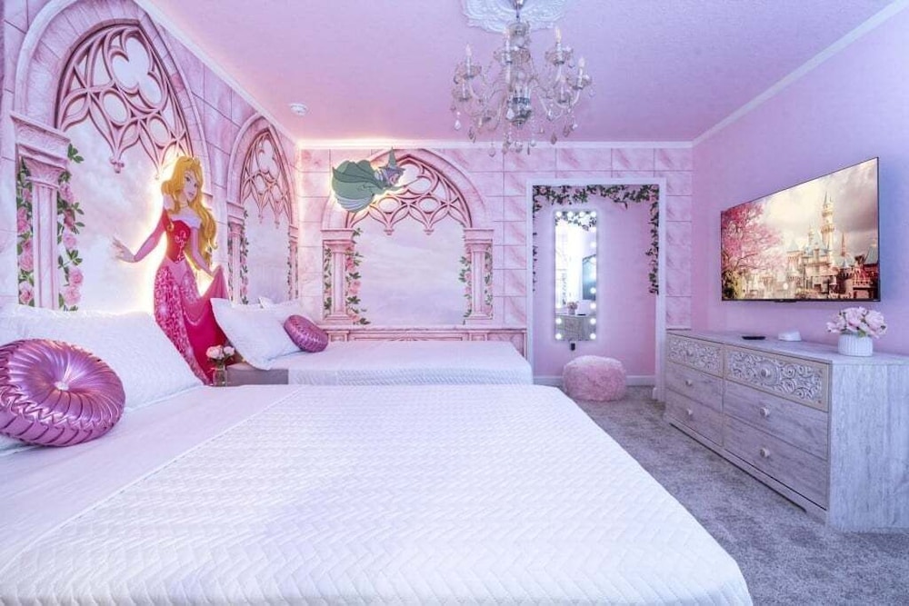 The Most Stunning Home With Everything You Want! 8 Bedroom Villa