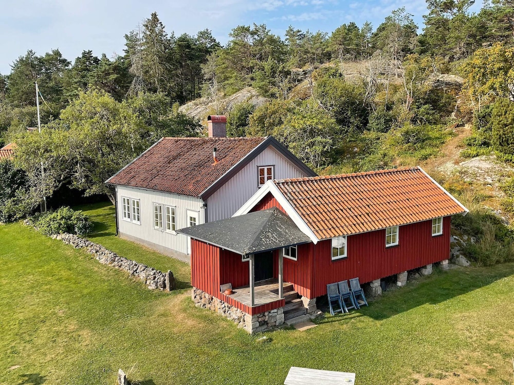 4 Star Holiday Home in Tanumshede-by Traum