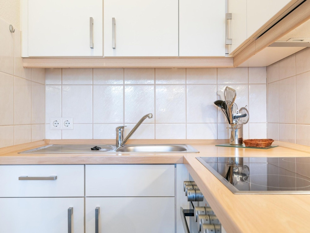 Modern Apartment Near Sellin Marina