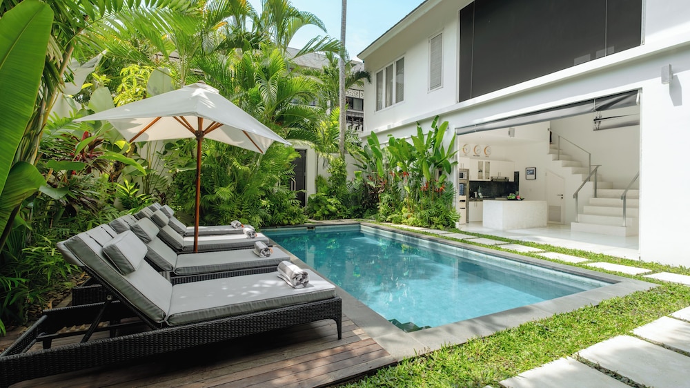 Villa Merta Sari 10 by Villa Finder