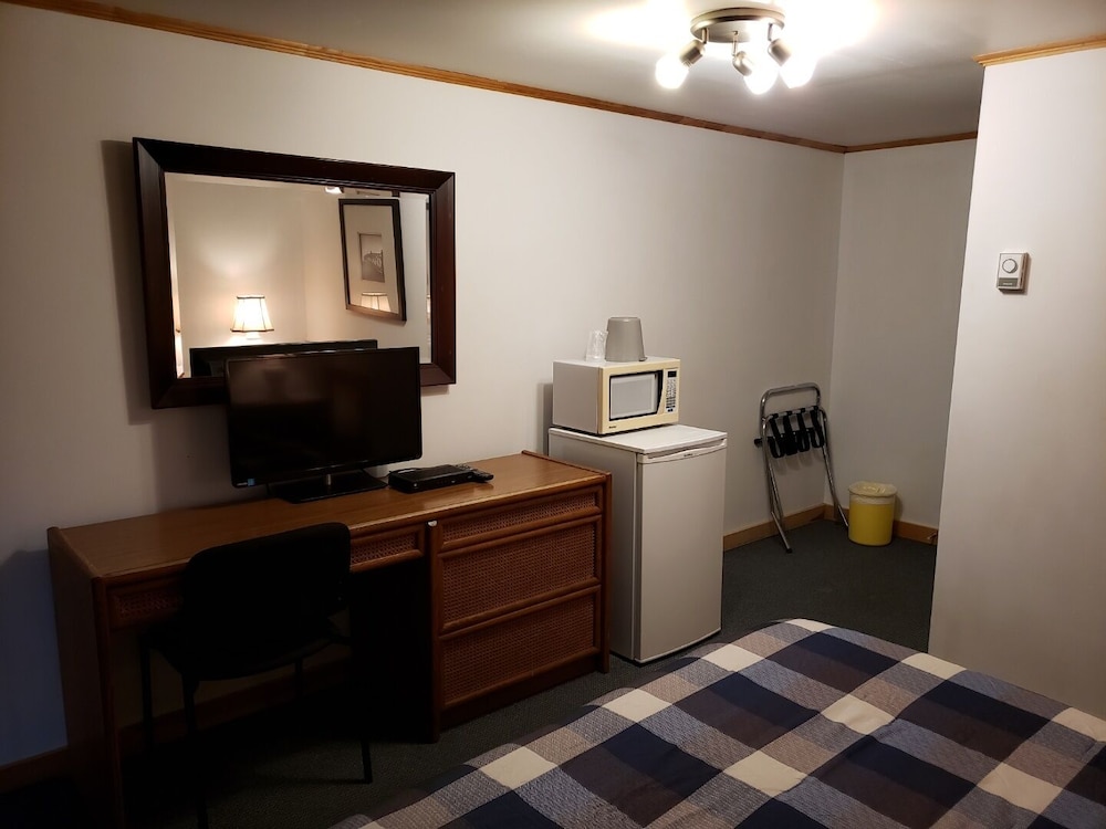 Scoodic Motel view 5