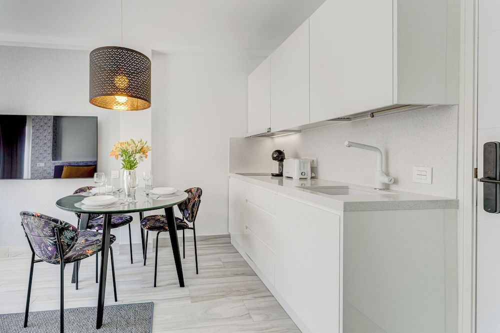 BAL Apartments - Adults Only
