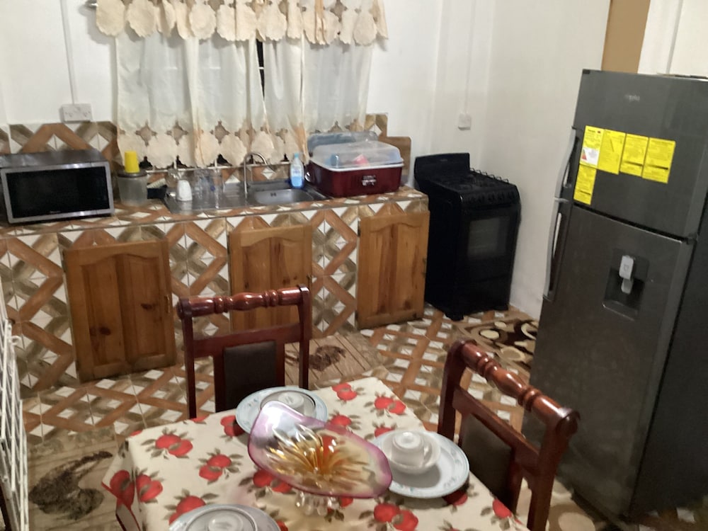 Lania Cottage