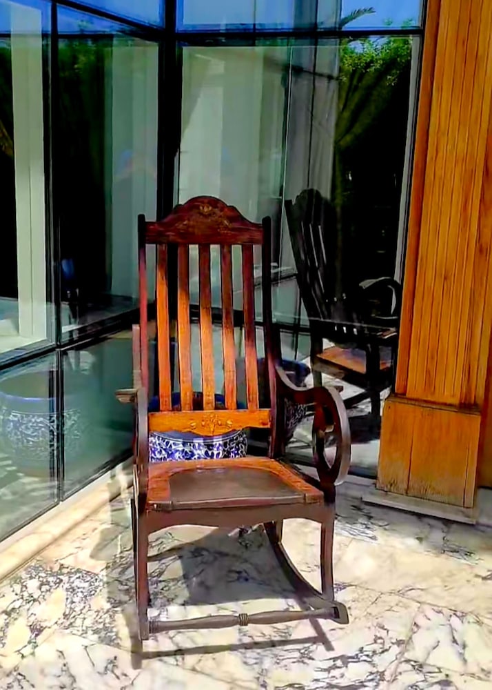 L'Orchidée - Luxury Suites