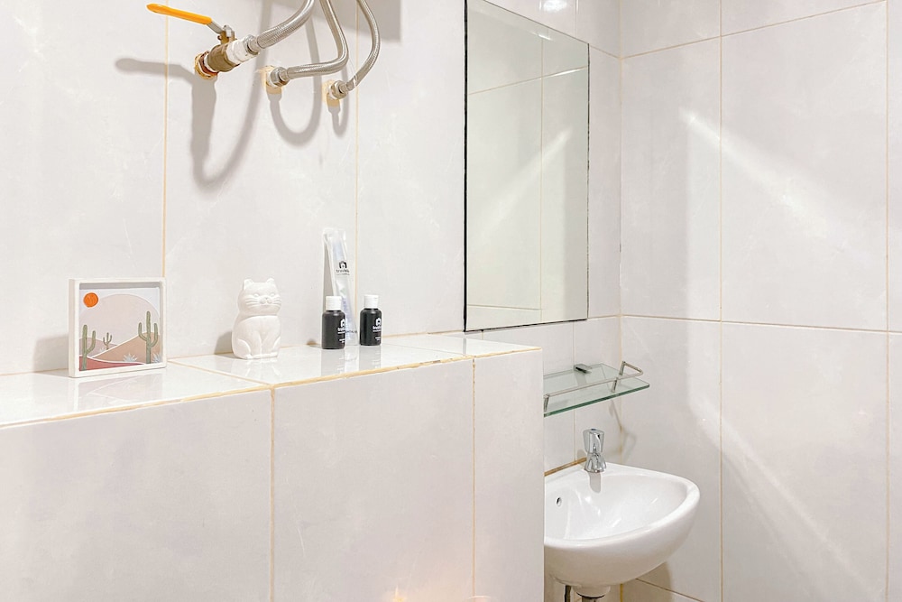 Modern Look Studio At Grand Kamala Lagoon Apartment