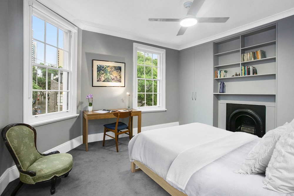 Family Terrace Home Close to Oxford Street