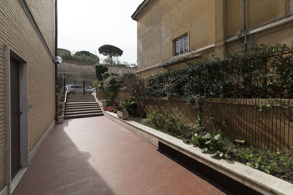 Vatican City - Lovely Studio
