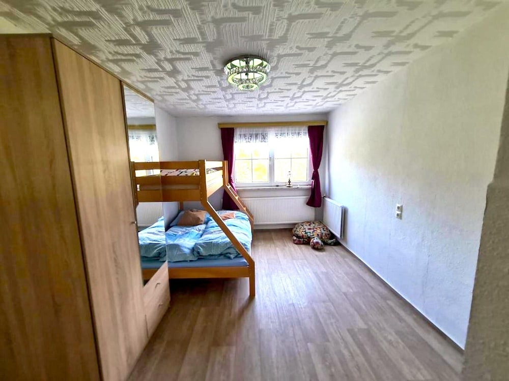 Ferienhaus in Barenstein bei Grunen Hugeln