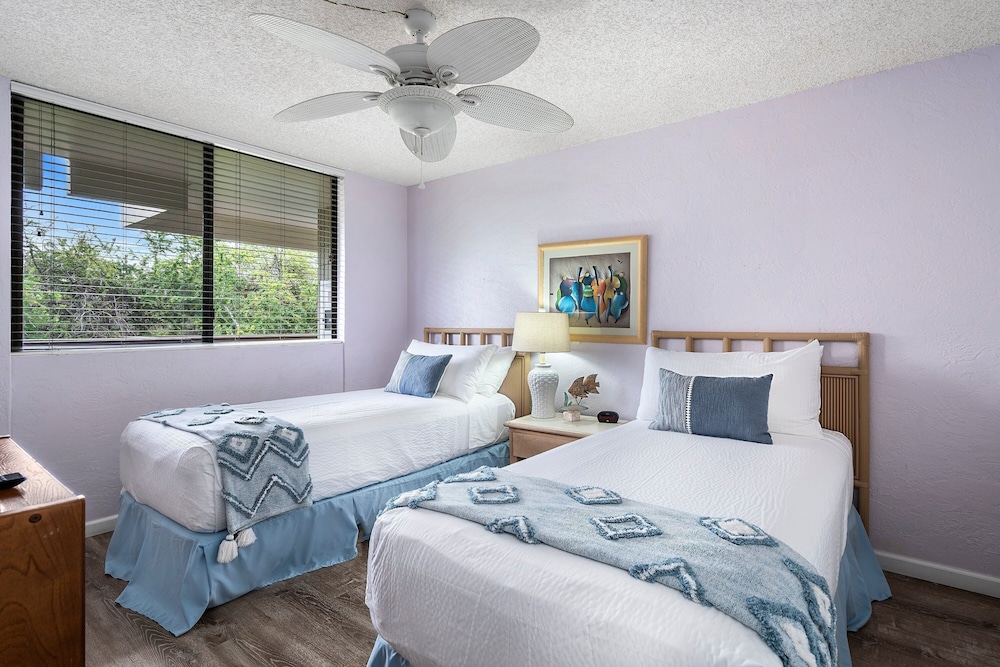 Condo With Central AC - Partial Ocean View - Concierge - Near Magic Sands Beach - Vrkcv