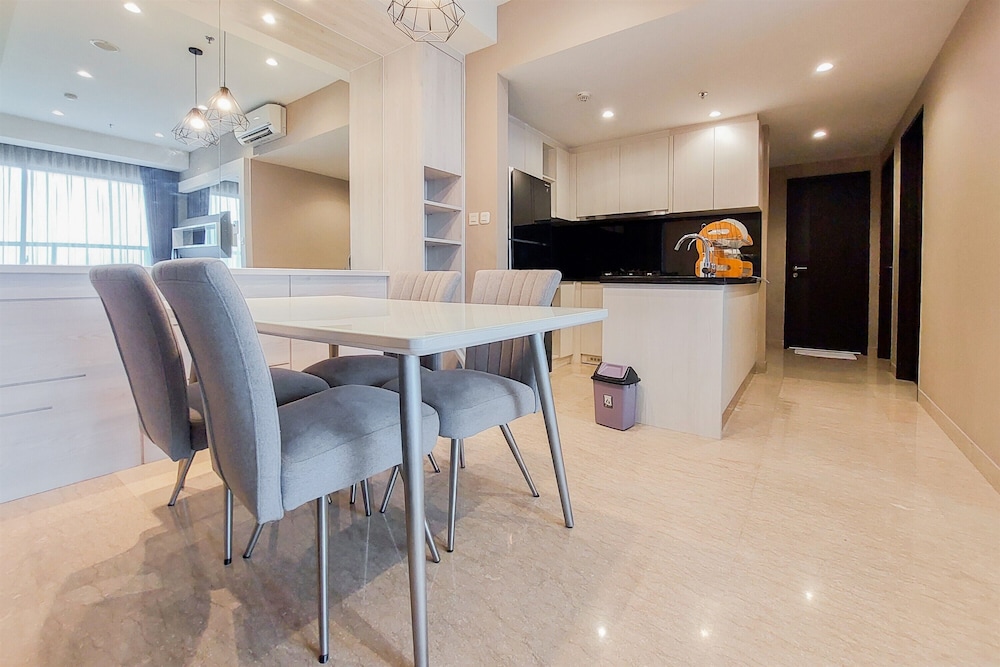 Cozy Living 2Br Apartment At 21St Floor Branz Bsd City
