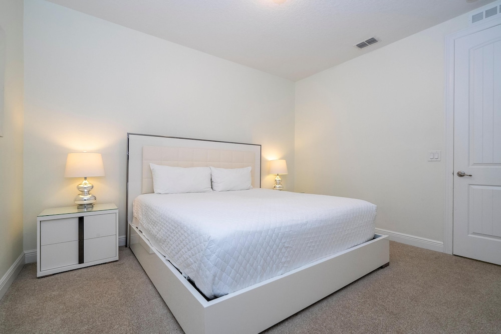 421 NP - Exquisite Retreat at Encore Resort