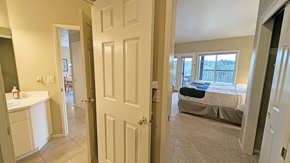 Mt Bachelor Village 332 A Sr 1 Bedroom Condo