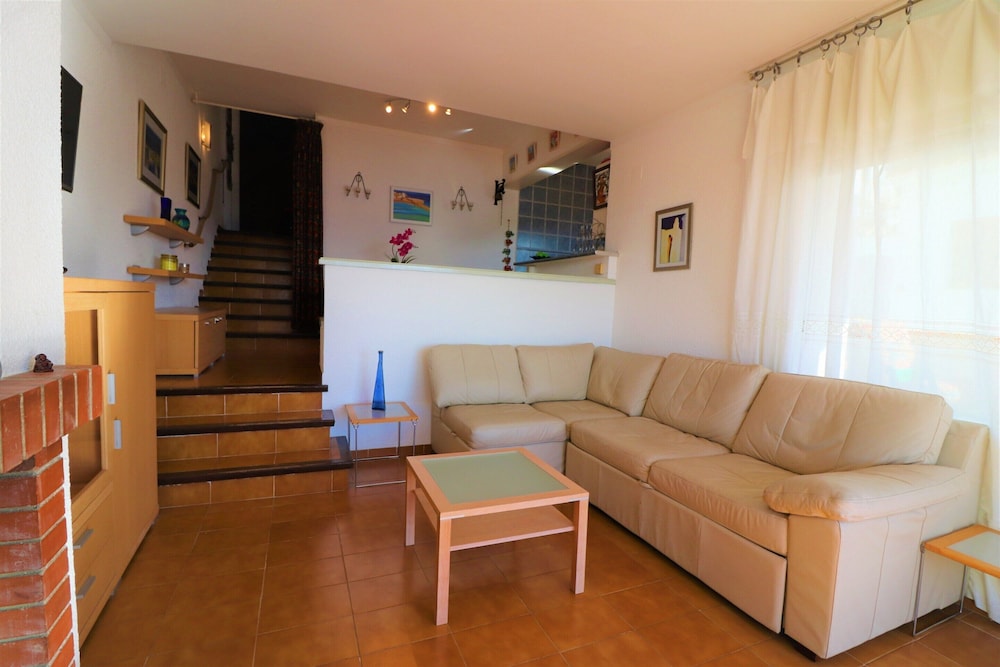 Apartment in Roses Near Beach