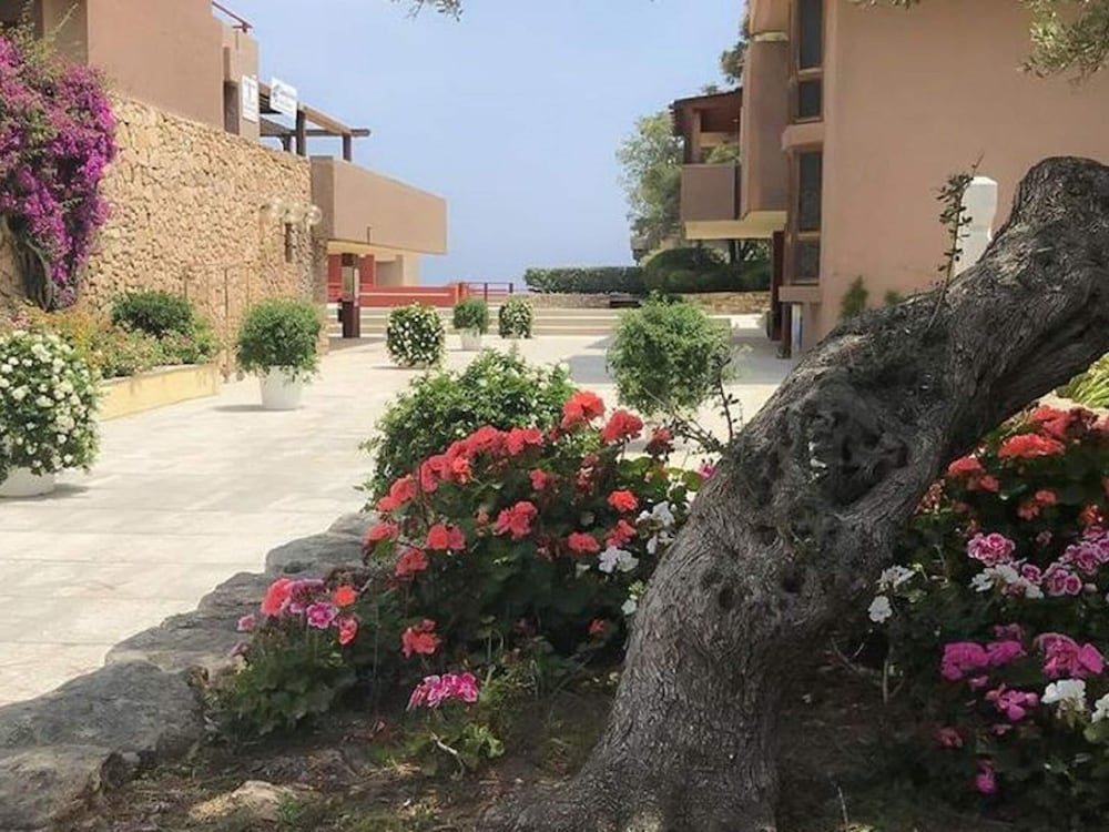 Apartment in Olbia With Garden photo 2