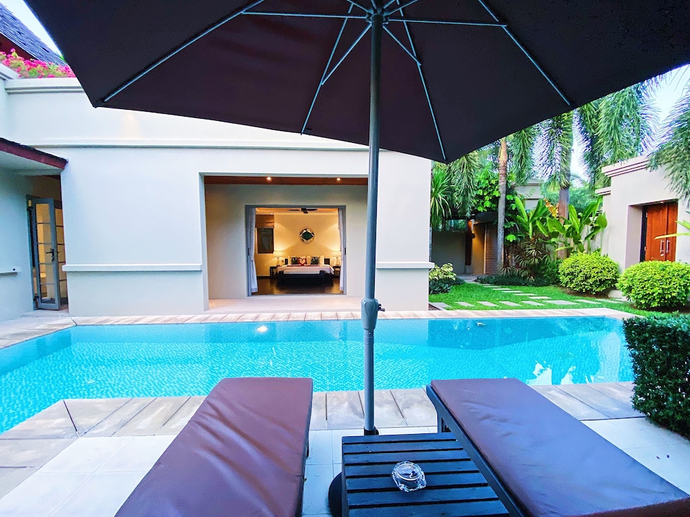 Fabulous 2br Pool Villa Walk to Bangtao Beach and Catch Club