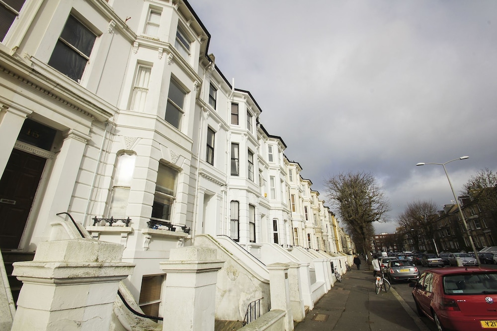 Norton Apartment by Brighton Holiday Lets view 3