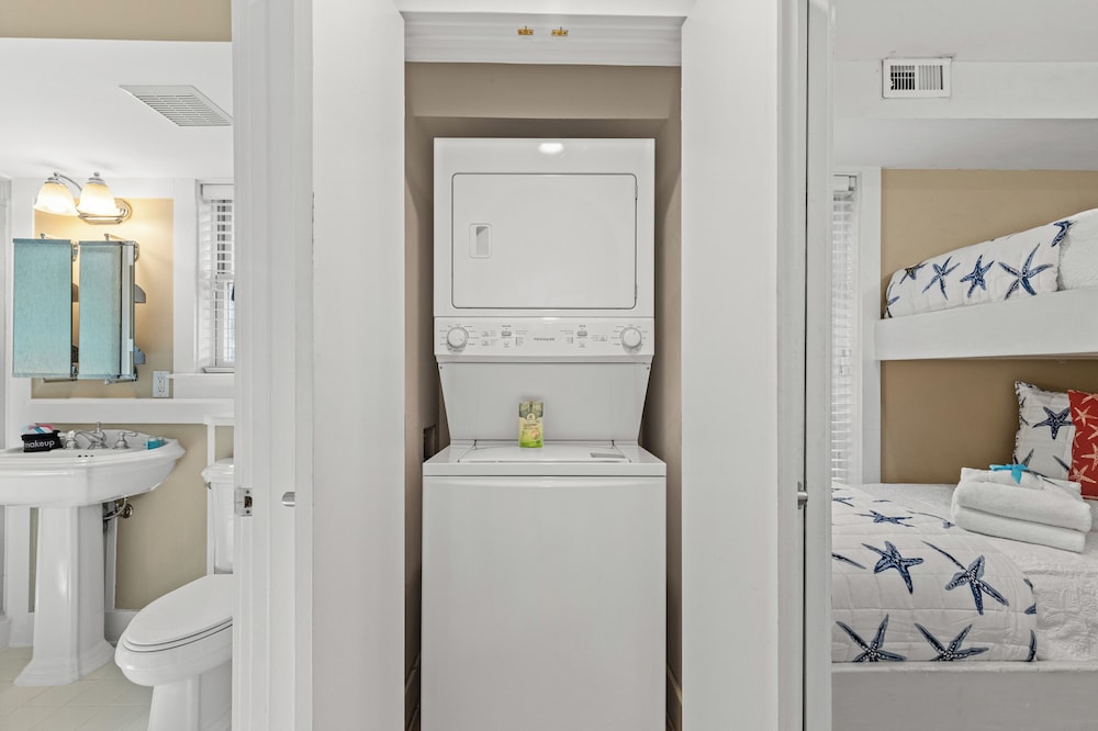 Seabatical! 3BR 2BA Coastal Retreat for 8 Relax, Unwind, and Recharge