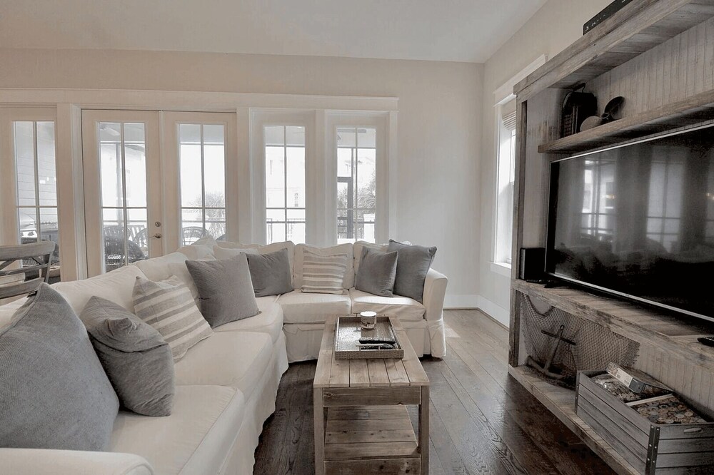 Totally Beachin by Avantstay Sleeps 18 Seacrest Beach