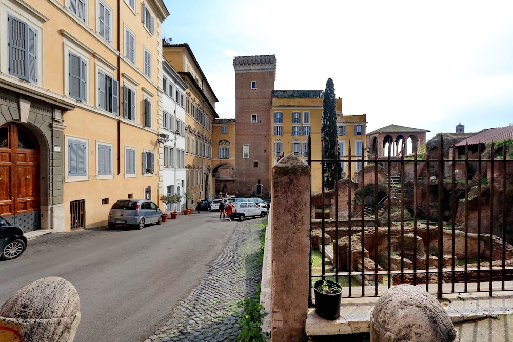 Grillo - WR Apartments