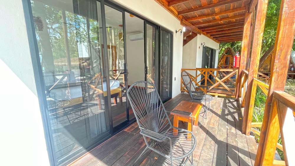 Hotel Isabella Bacalar Front Lagoon