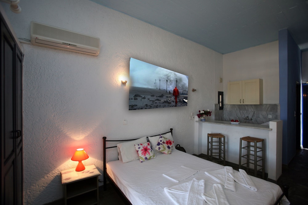 Photo 8