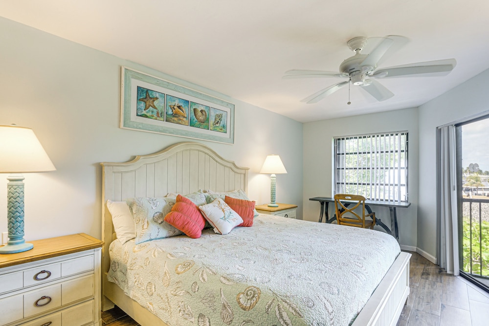 2 Mi to Sombrero Beach: Condo w/ Pool & Hot Tub