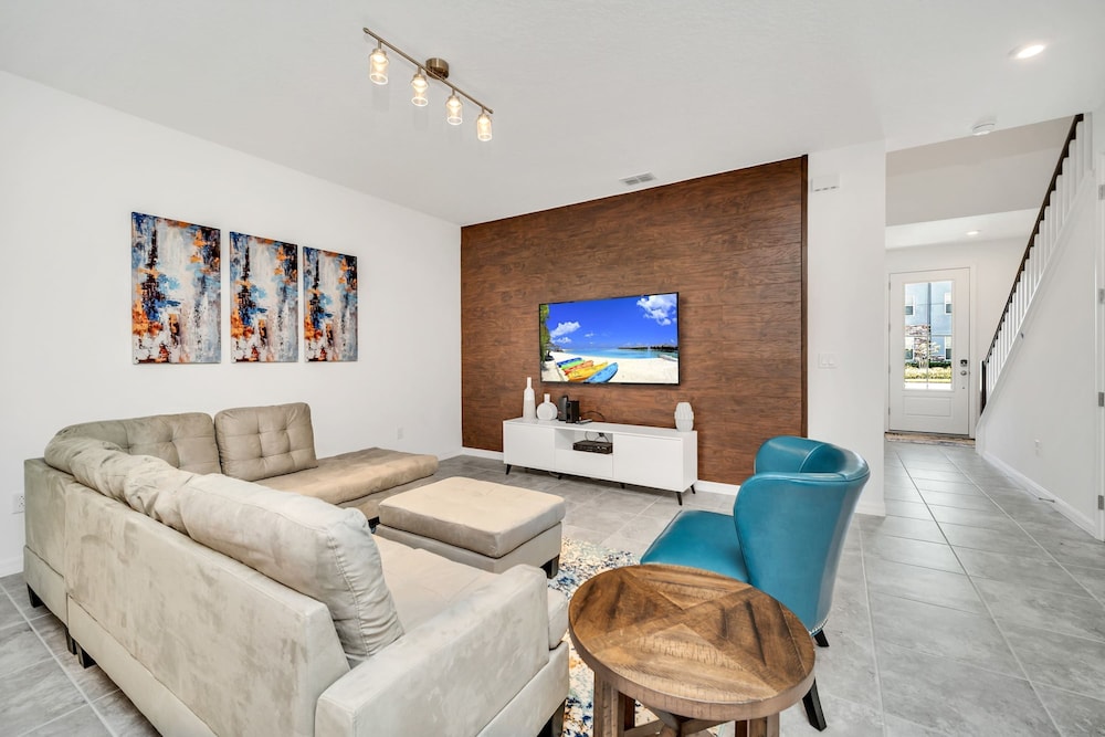 Solara Resort Home w Pool 15 min to Disney World