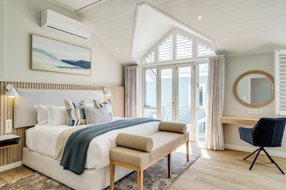 6bed Villa by Camps Bay Beach Seven the Drive