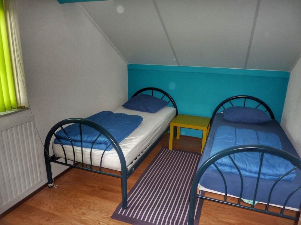 Nice Holiday Home Near Beach view 2