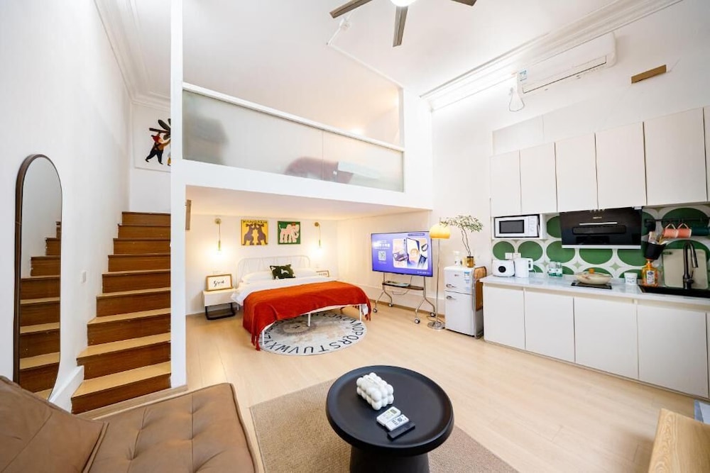 Shanghai Hills & Zinn Courtyard BNB