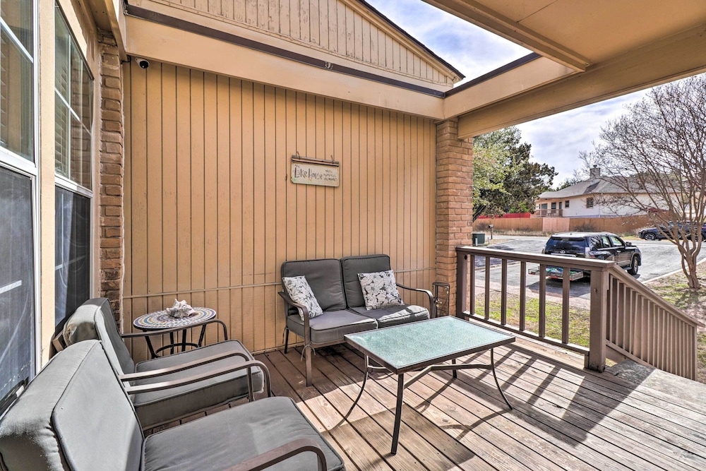 Lakefront Home w/ Point Venture Golf Access! - Property Image 14