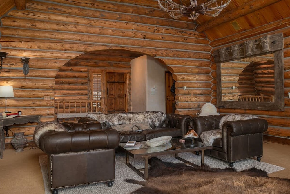 Absolutely Amazing Slopeside Mountain Lodge With spa