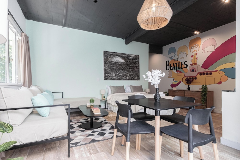 MOT Chic Haus
