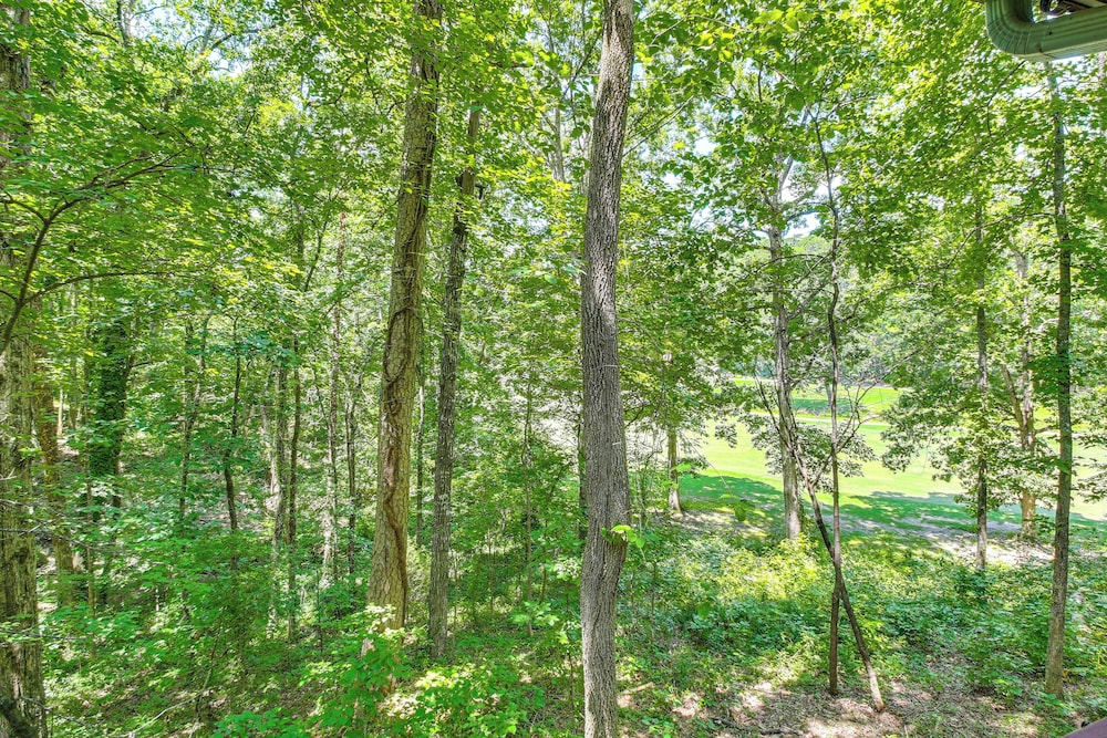 Walk to Lake Desoto: Home w/ Hot Tub Access!