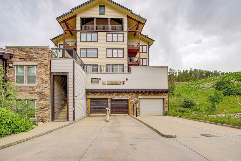 100 Steps to Gondola: Cozy Winter Park Condo!