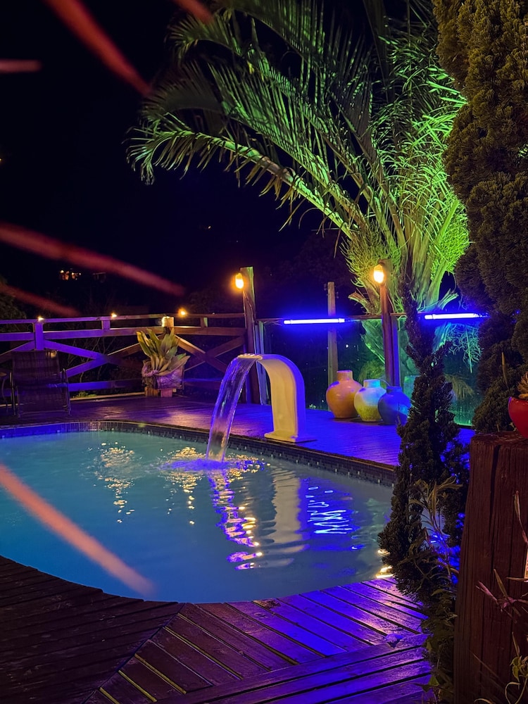 Bangalô House - Praia do Rosa SC