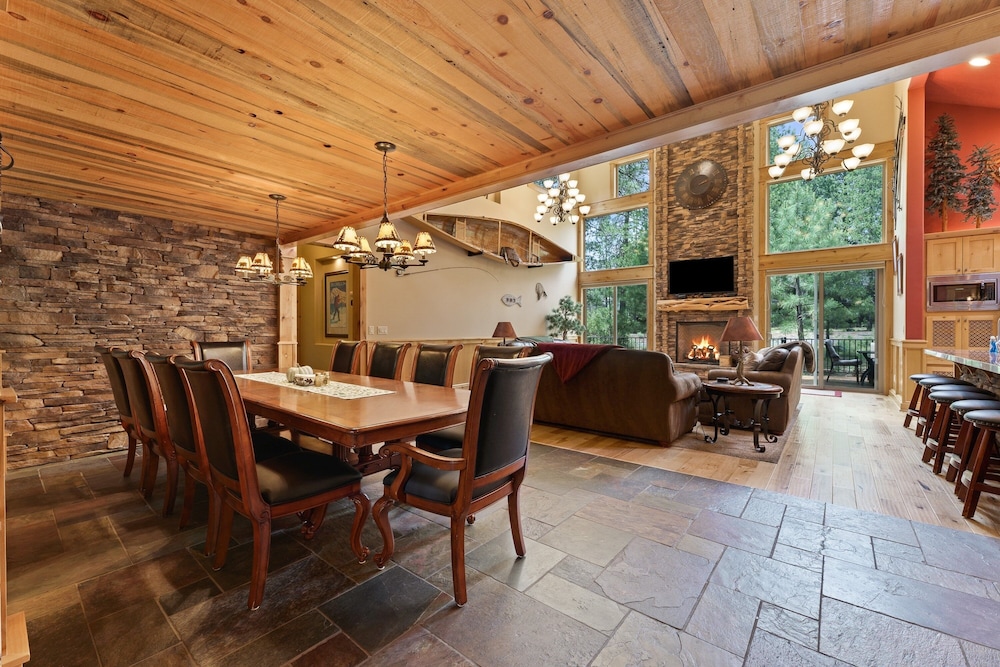 4 Red Fir 6 Bedroom Home