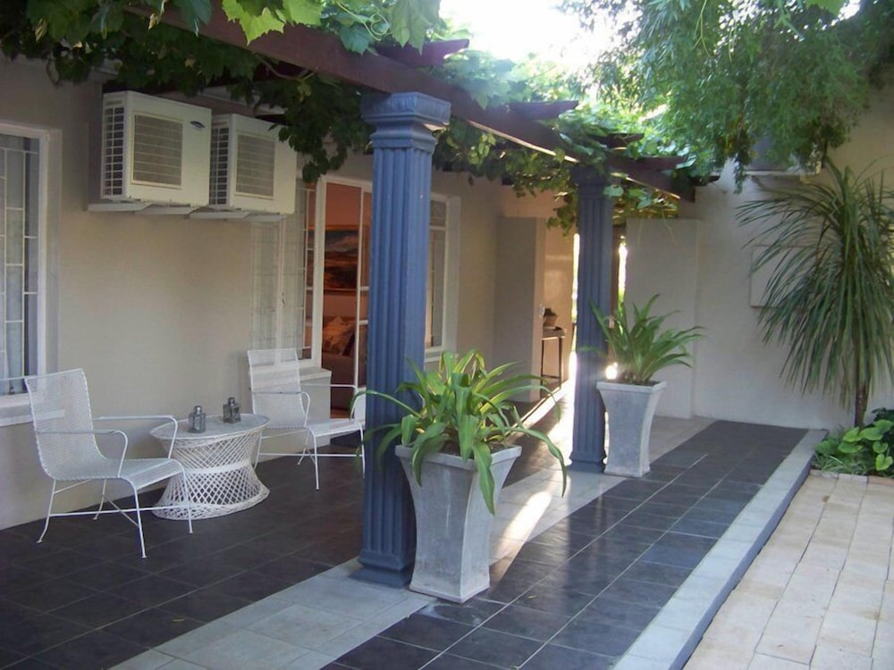 La Paix Guest House