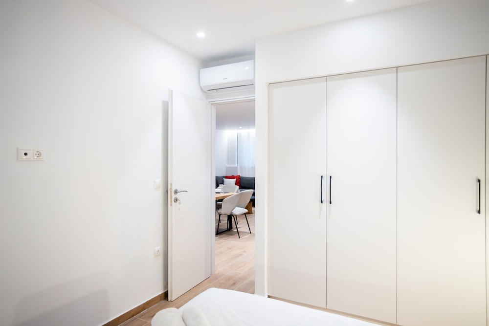 Exclusive 3-bedroom Haven in Kolonaki Center