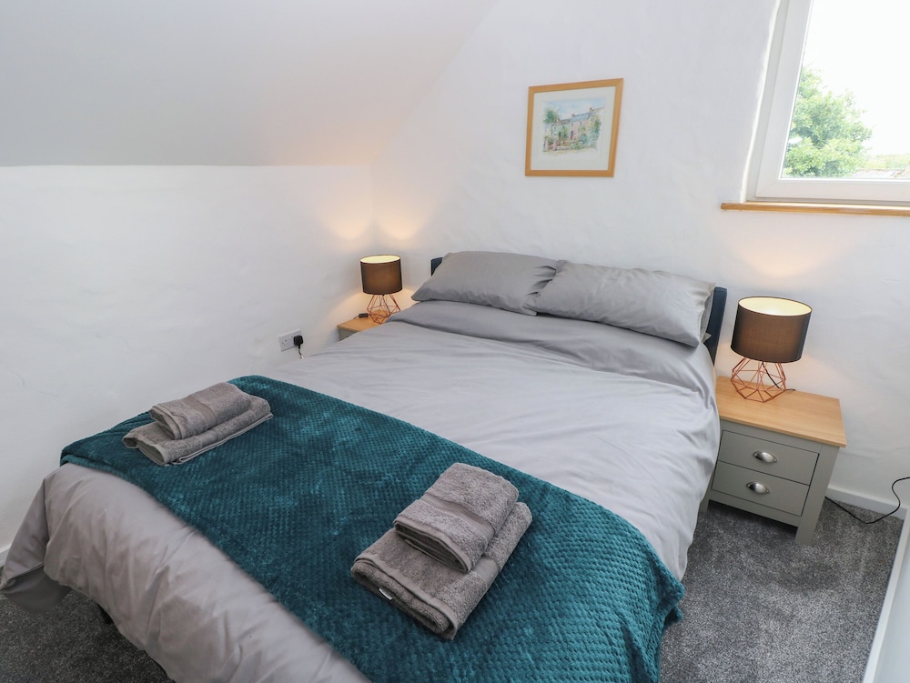 The Loft @ Wisteria Cottage