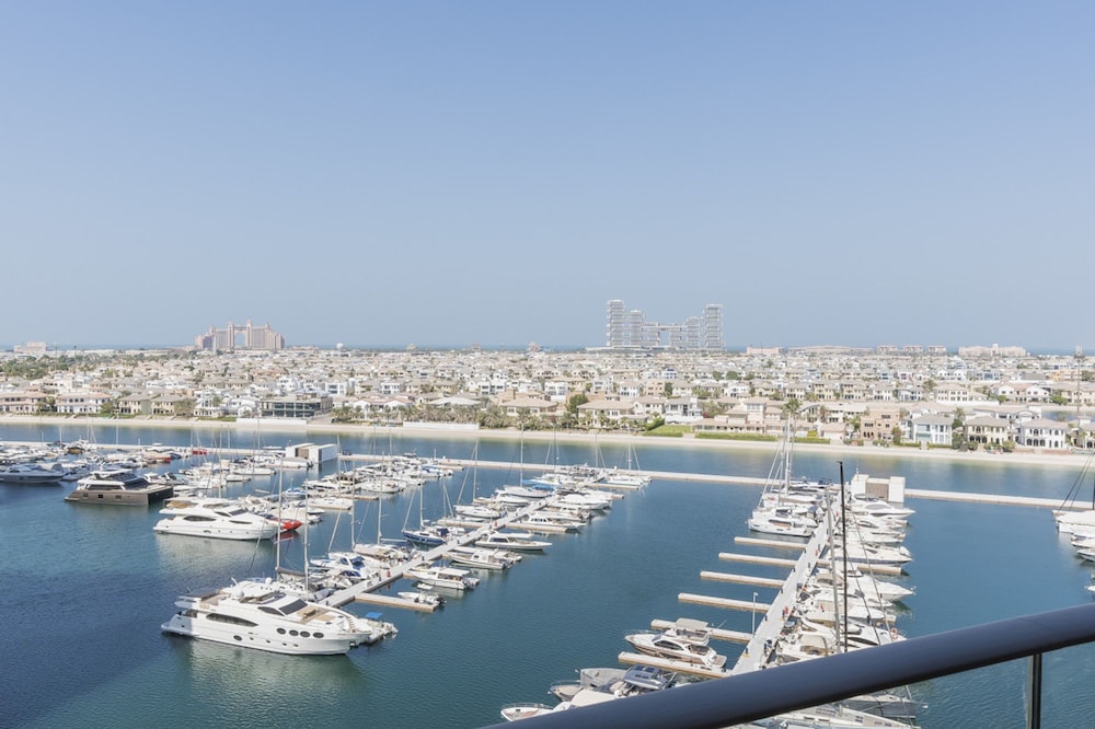 Emerald at Tiara Beach Residences With Atlantis Views
